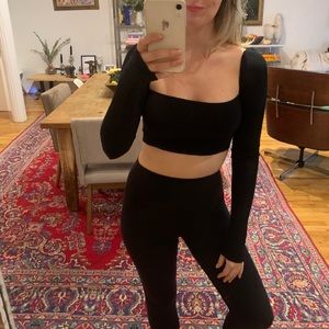 Long sleeve crop knit top